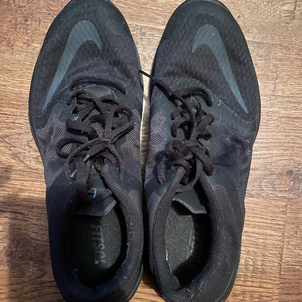 Nike women’s 9.5 running shoes